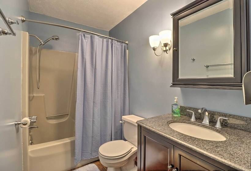 3 Mi To Kalahari: Pocono Mountain Home W/ Fire Pit