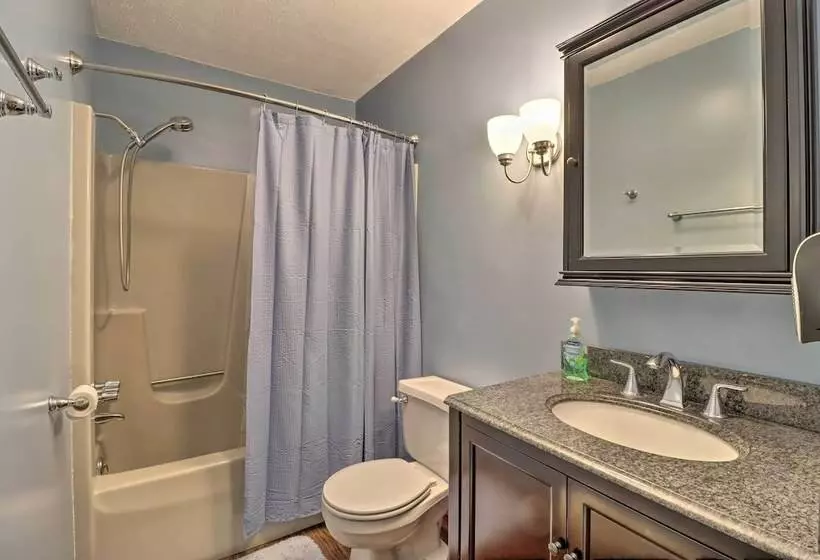 3 Mi To Kalahari: Pocono Mountain Home W/ Fire Pit