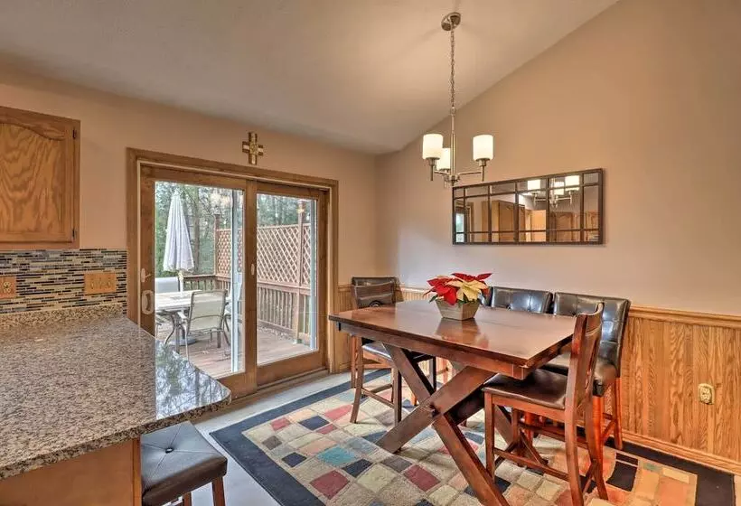 3 Mi To Kalahari: Pocono Mountain Home W/ Fire Pit