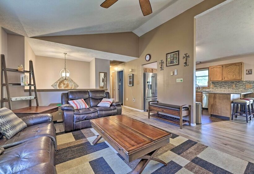 3 Mi To Kalahari: Pocono Mountain Home W/ Fire Pit