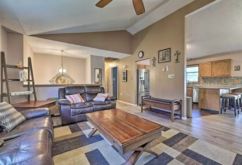 3 Mi To Kalahari: Pocono Mountain Home W/ Fire Pit