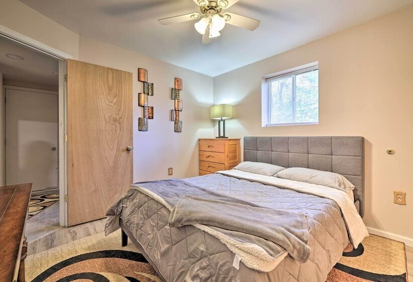 3 Mi To Kalahari: Pocono Mountain Home W/ Fire Pit