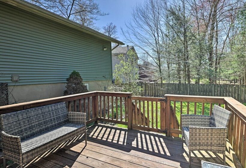 3 Mi To Kalahari: Pocono Mountain Home W/ Fire Pit