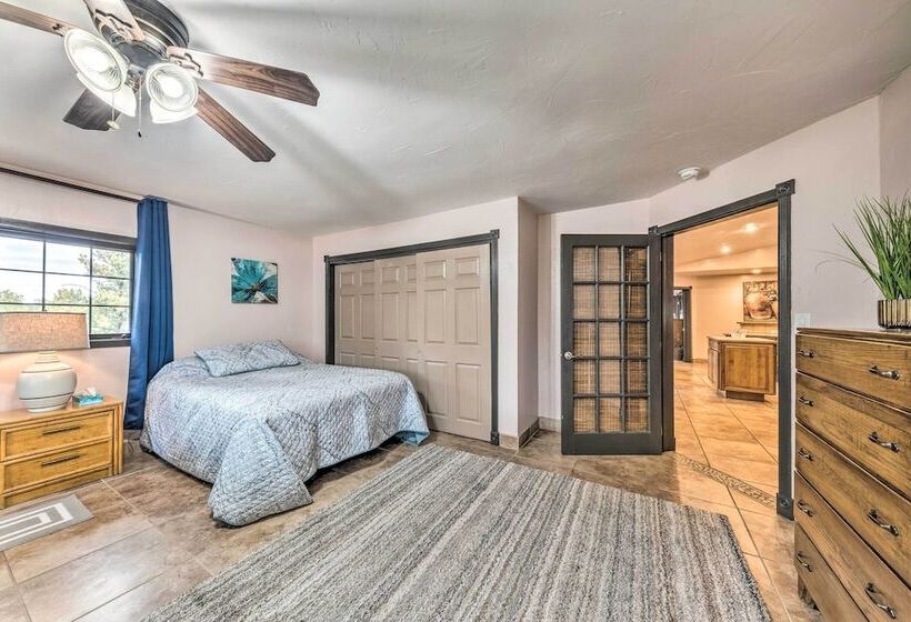 Casa Ruidoso Cabin: Hot Tub, Views & Pool Table!