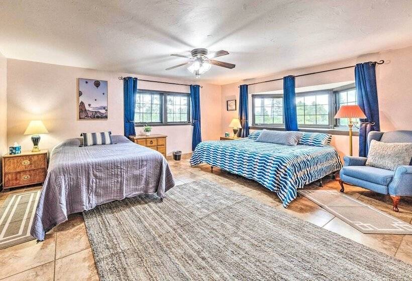 Casa Ruidoso Cabin: Hot Tub, Views & Pool Table!