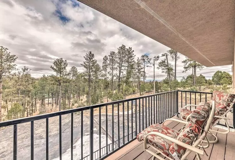 Casa Ruidoso Cabin: Hot Tub, Views & Pool Table!