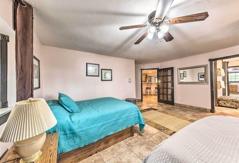 Casa Ruidoso Cabin: Hot Tub, Views & Pool Table!