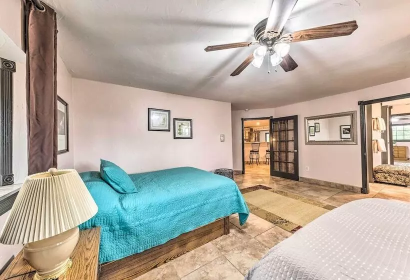 Casa Ruidoso Cabin: Hot Tub, Views & Pool Table!