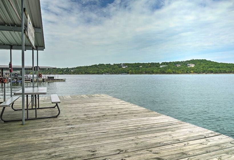 Quaint Table Rock Lake Hideout W/ Pool Access