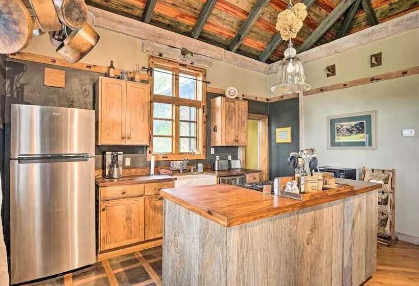 Views & Trails: Horse Farm Home In Campobello!