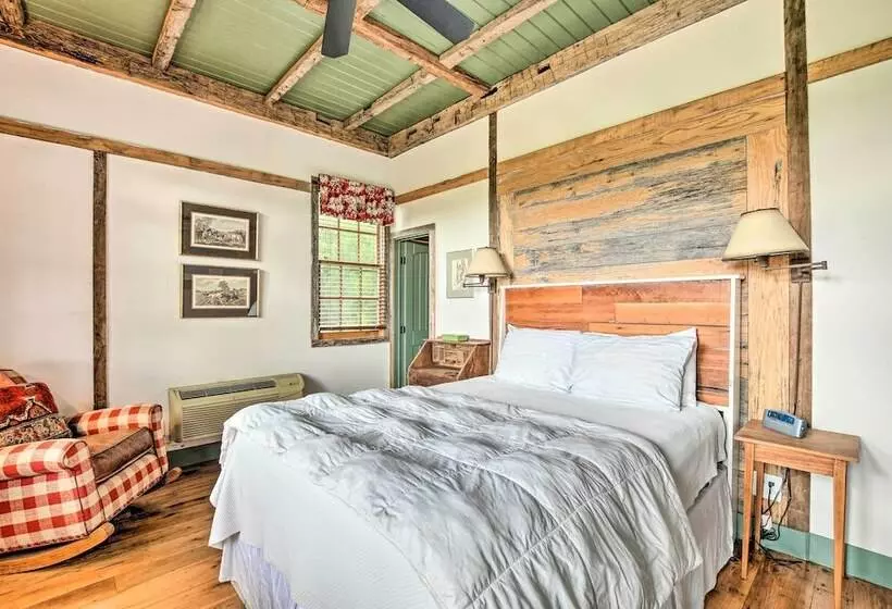 Views & Trails: Horse Farm Home In Campobello!