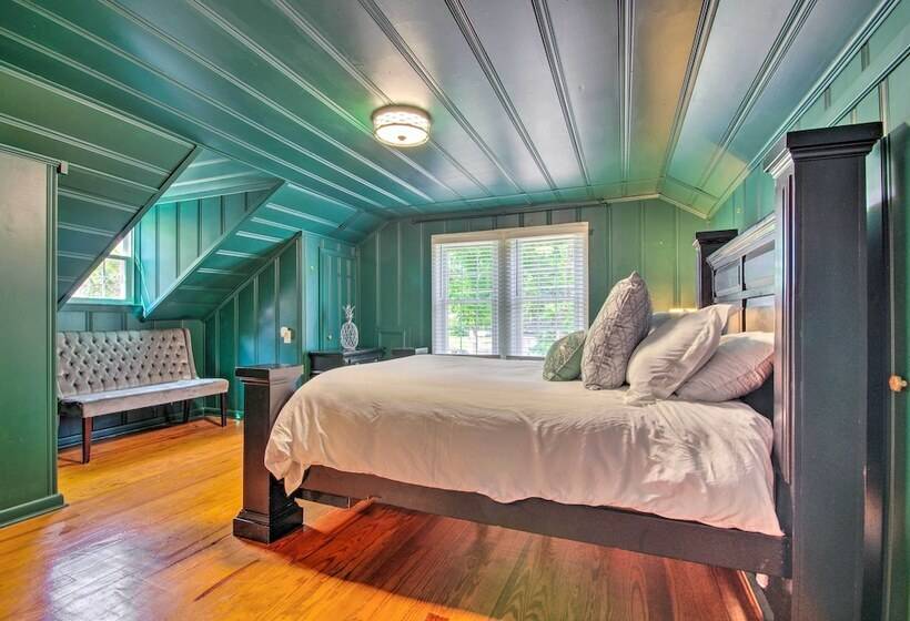 Sedalia Retreat W/ Spacious Yard & Fire Pit!