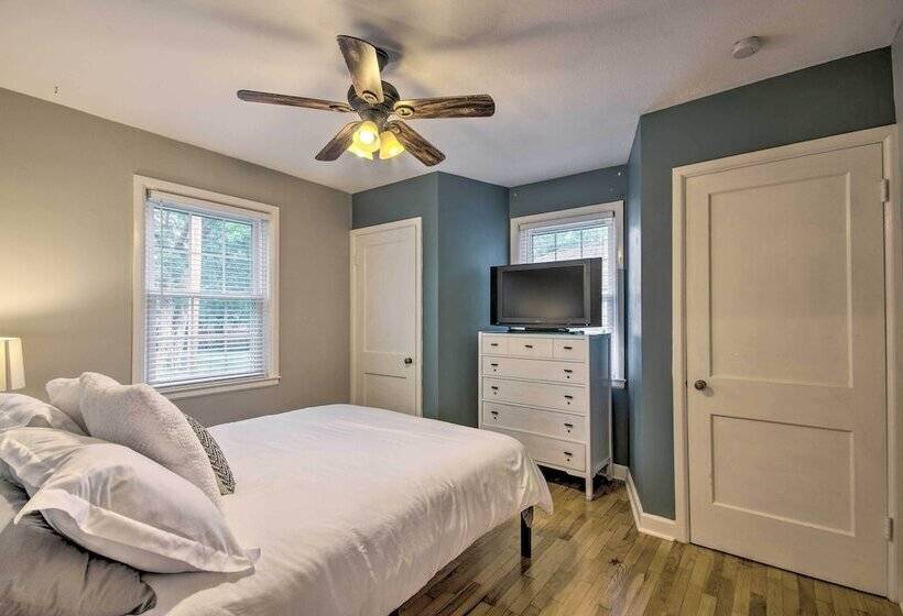 Sedalia Retreat W/ Spacious Yard & Fire Pit!