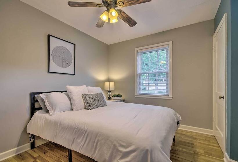 Sedalia Retreat W/ Spacious Yard & Fire Pit!