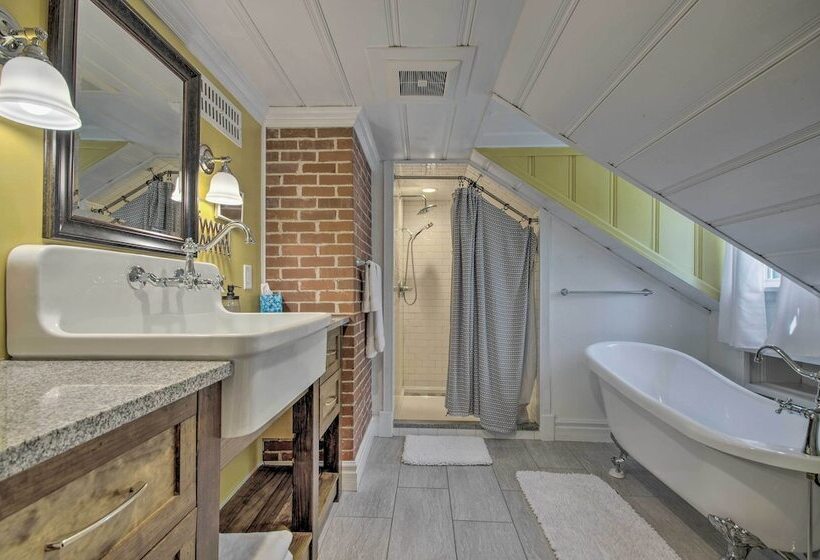 Sedalia Retreat W/ Spacious Yard & Fire Pit!