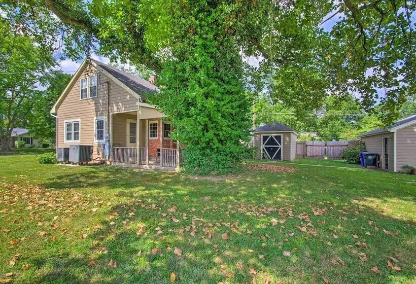 Sedalia Retreat W/ Spacious Yard & Fire Pit!