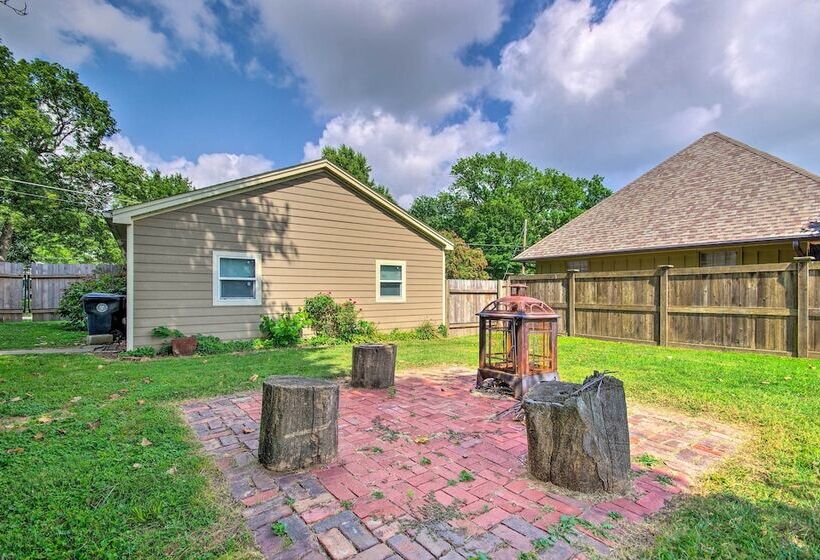 Sedalia Retreat W/ Spacious Yard & Fire Pit!
