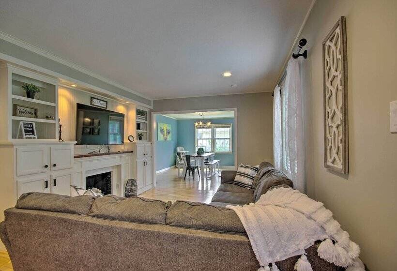 Sedalia Retreat W/ Spacious Yard & Fire Pit!