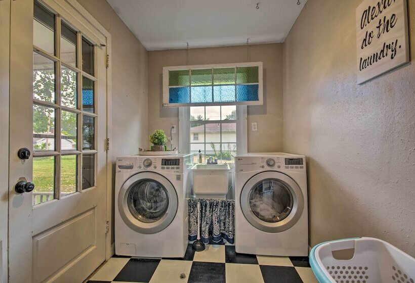 Sedalia Retreat W/ Spacious Yard & Fire Pit!