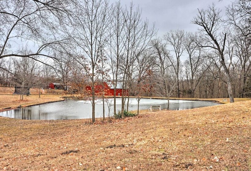 Spacious Home W/ Pond ~ 13 Mi To Columbia!