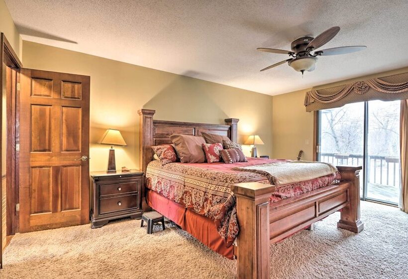 Spacious Home W/ Pond ~ 13 Mi To Columbia!