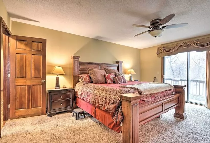 Spacious Home W/ Pond ~ 13 Mi To Columbia!