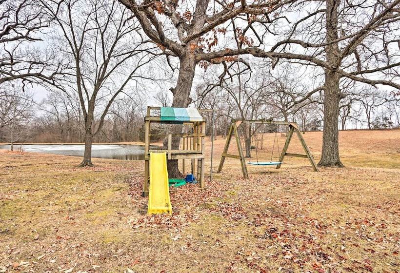 Spacious Home W/ Pond ~ 13 Mi To Columbia!