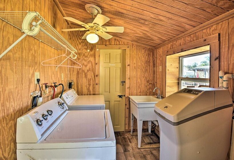 St Johns River Canal Home W/ Grill!