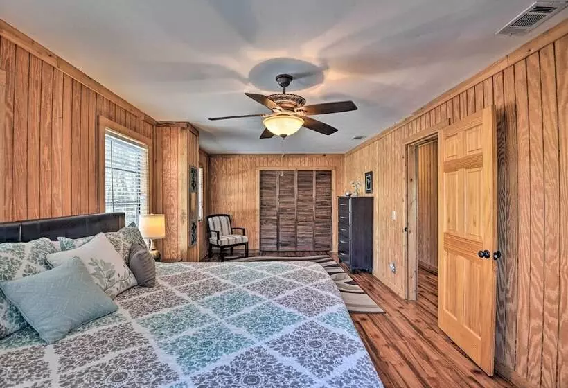 St Johns River Canal Home W/ Grill!