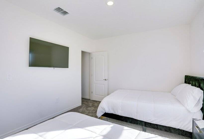 Stylish Port St Lucie Home ~ 12 Mi To Beach!