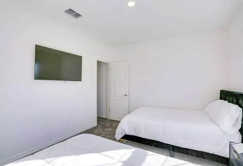 Stylish Port St Lucie Home ~ 12 Mi To Beach!