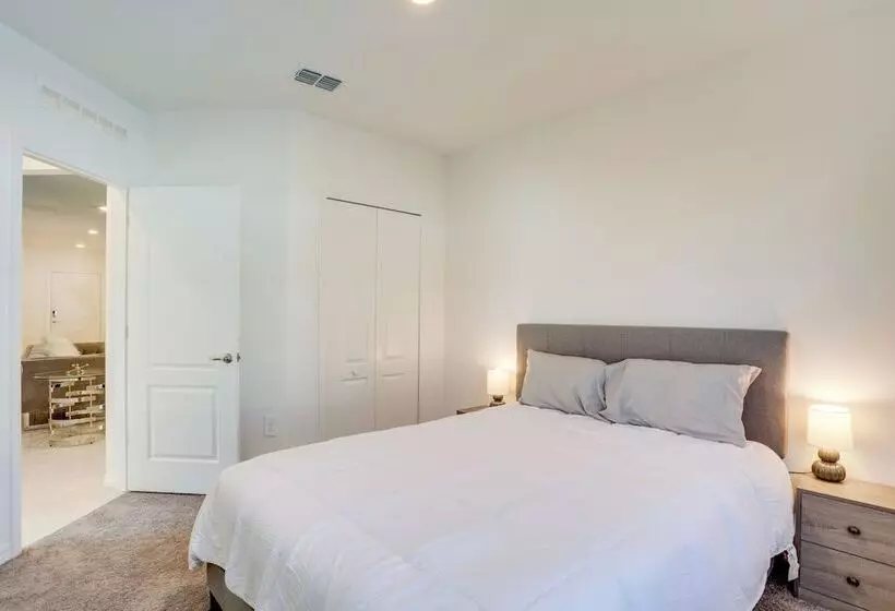 Stylish Port St Lucie Home ~ 12 Mi To Beach!