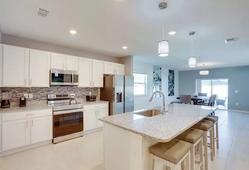 Stylish Port St Lucie Home ~ 12 Mi To Beach!