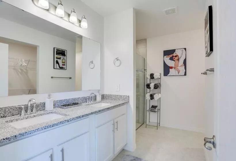 Stylish Port St Lucie Home ~ 12 Mi To Beach!