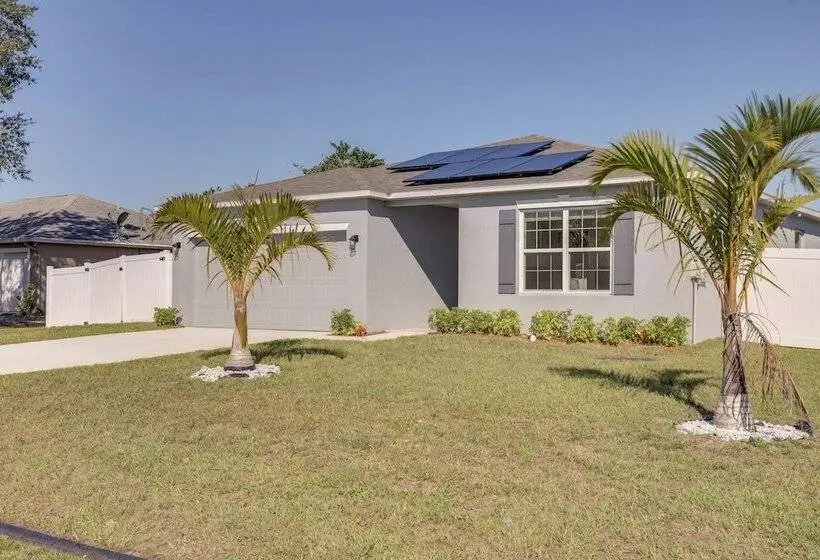Stylish Port St Lucie Home ~ 12 Mi To Beach!
