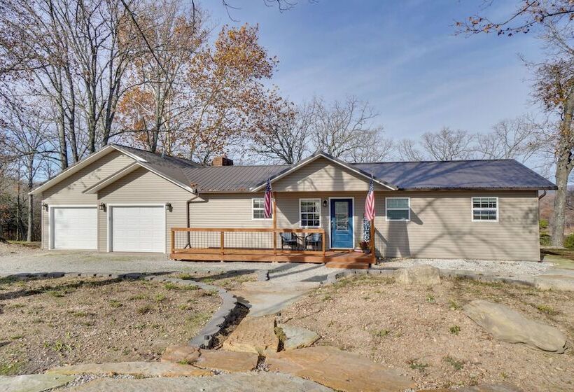 Table Rock Lake Home Fire Pit & Lake Views!