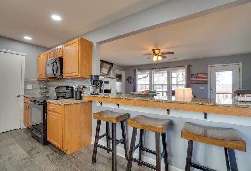 Table Rock Lake Home Fire Pit & Lake Views!