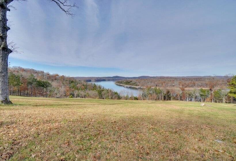 Table Rock Lake Home Fire Pit & Lake Views!