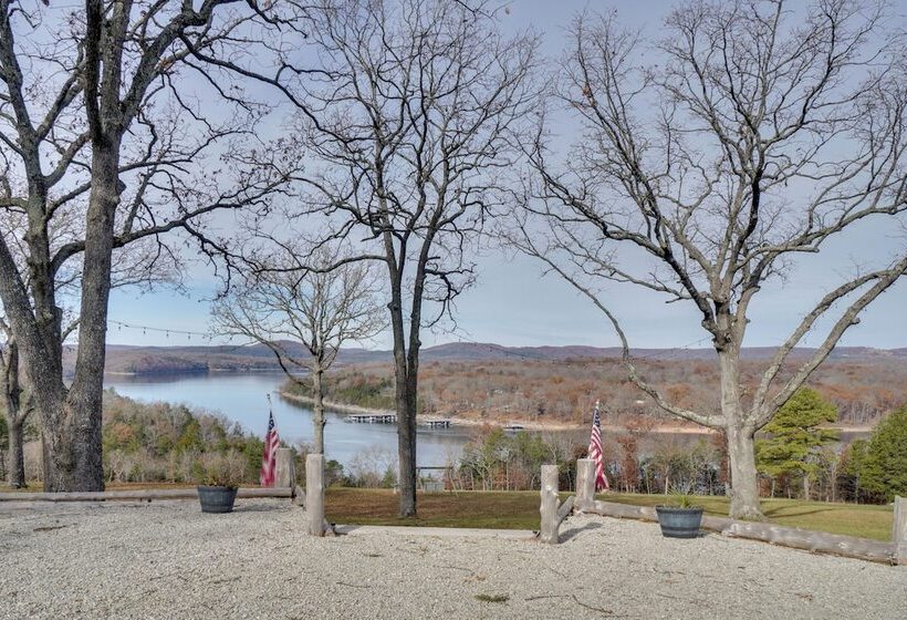 Table Rock Lake Home Fire Pit & Lake Views!