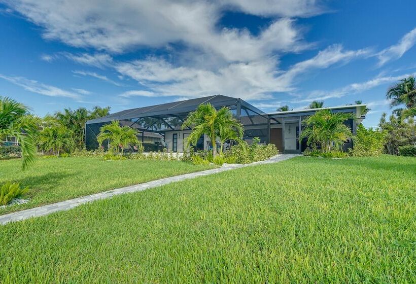 Private Pool: Modern Canalfront Home In Cape Coral