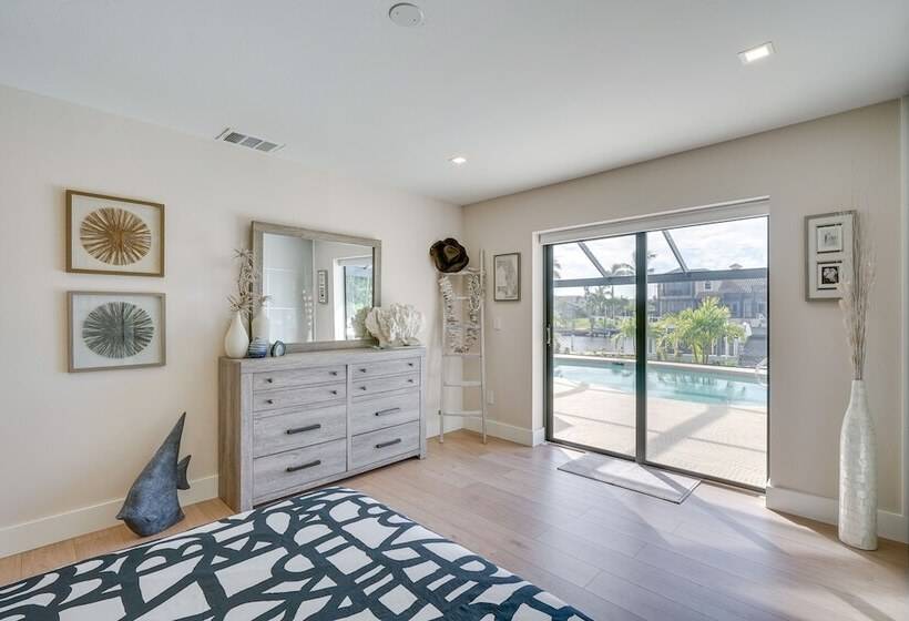 Private Pool: Modern Canalfront Home In Cape Coral