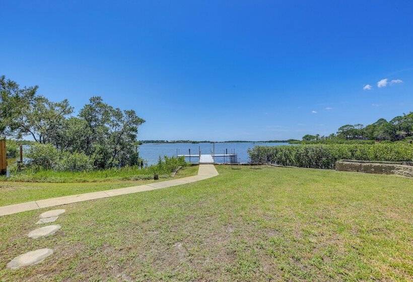 Waterfront Cedar Key Duplex Home: Grill & Dock!