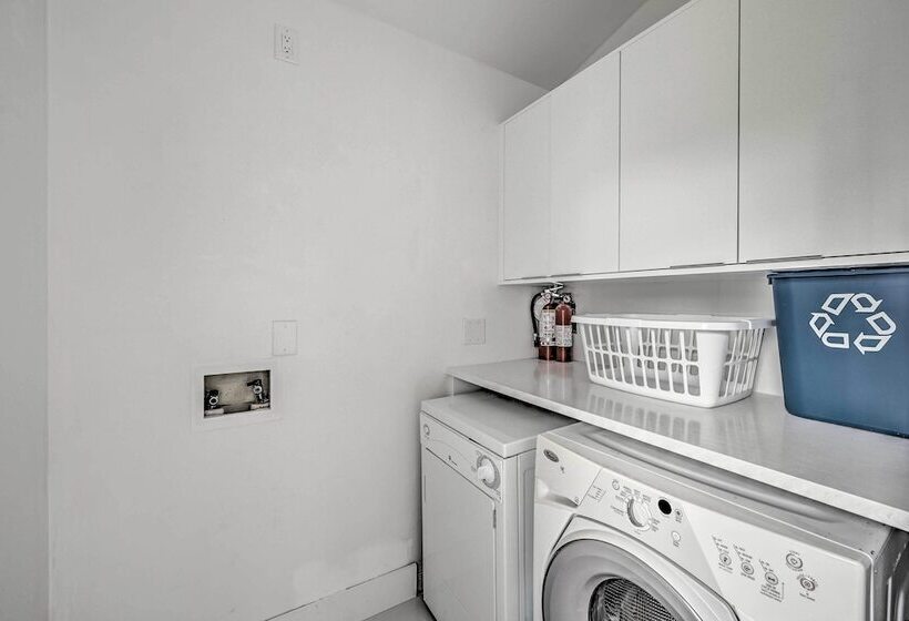 Waterfront Marco Island House With Shared Dock!