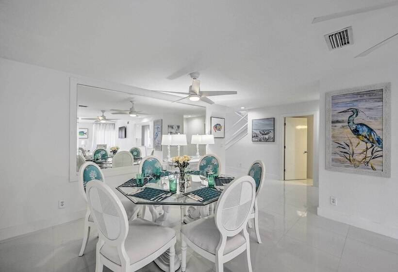 Waterfront Marco Island House With Shared Dock!