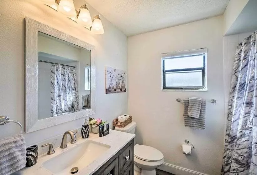 Waterfront Port Richey House W/ Heated Pool!