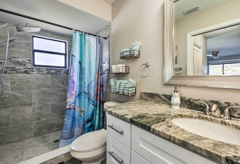 Waterfront Port Richey House W/ Heated Pool!