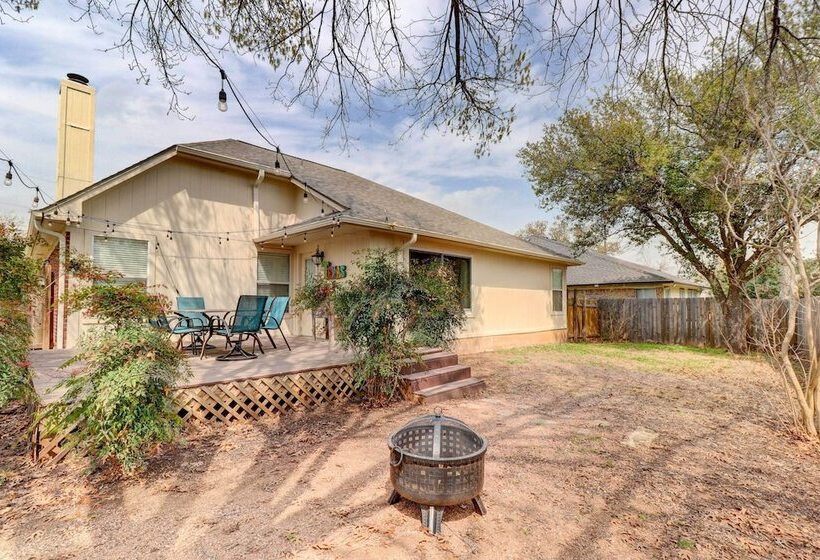 Airy Georgetown Home W/ Fire Pit!