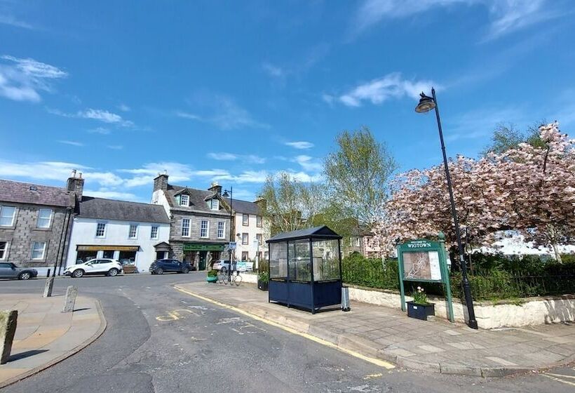 Общежитие Booktown Bunkhouse