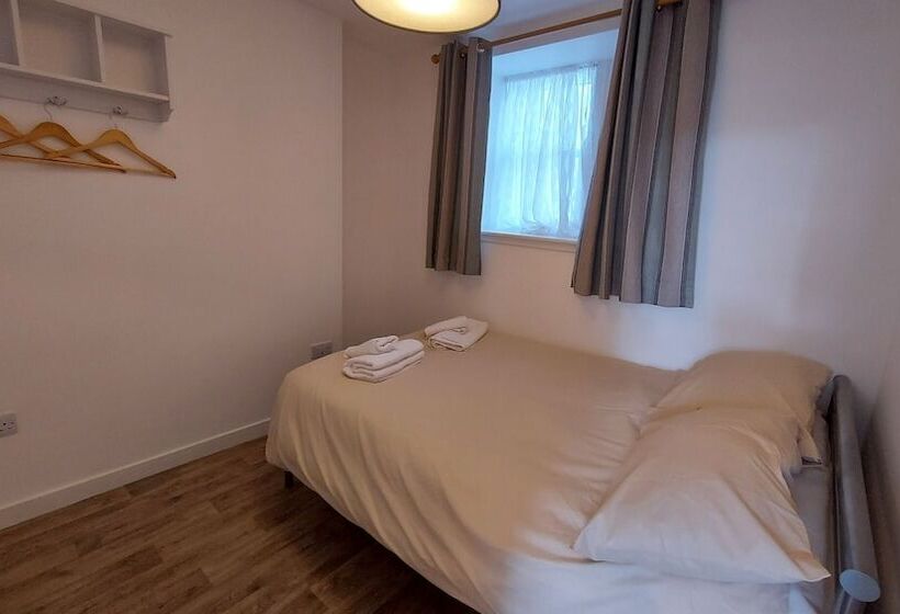 Общежитие Booktown Bunkhouse