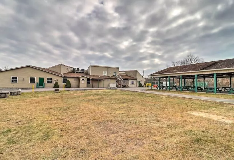 Albrightsville Cottage, Walk To Wolf Run Lake!